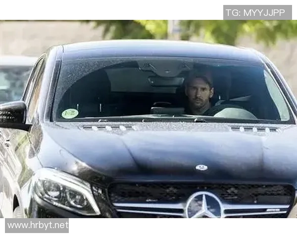 足球明星的豪车数量揭秘你不知道的奢华生活与车库背后的故事