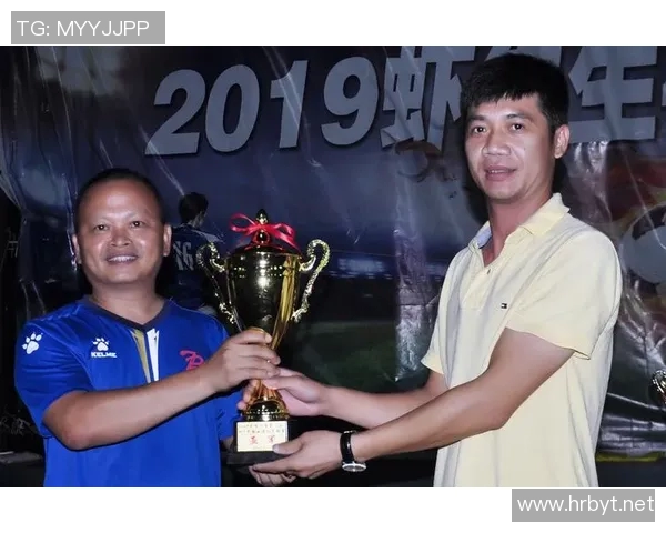 足球明星专属定制相框摆台尽显个性与荣耀的完美结合